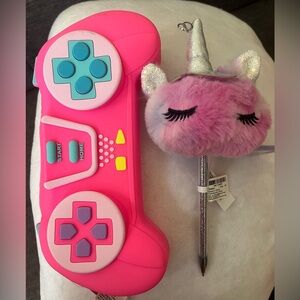 Claire’s Bundle Pink and Blue Gaming Controller Case and Pen